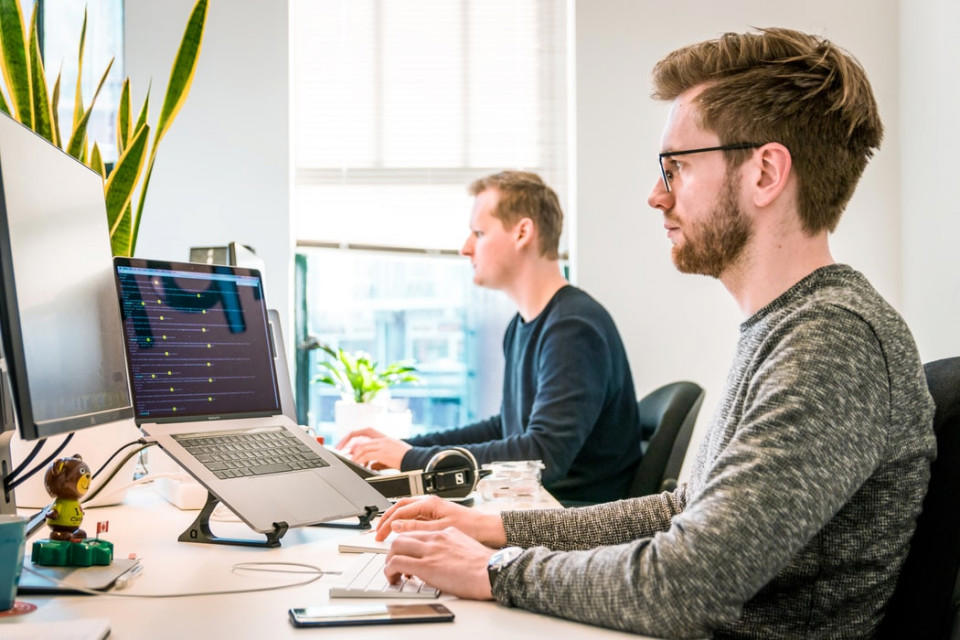 Workload-Management: So verwalten Sie ein Projekt, ohne Ihre Mitarbeiter zu überlasten Workload-Management: So verwalten Sie ein Projekt, ohne Ihre Mitarbeiter zu überlasten